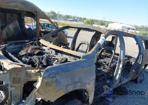 2024 Chevrolet Suburban 4Wd Lt from USA, damaged, VIN 1GNSKCKD0RR153434